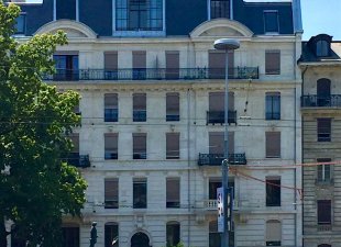 Amnagement de deux appartements dans les combles dun immeuble du XIXe sicle - 5 place Edouard-Claparde - Genve  